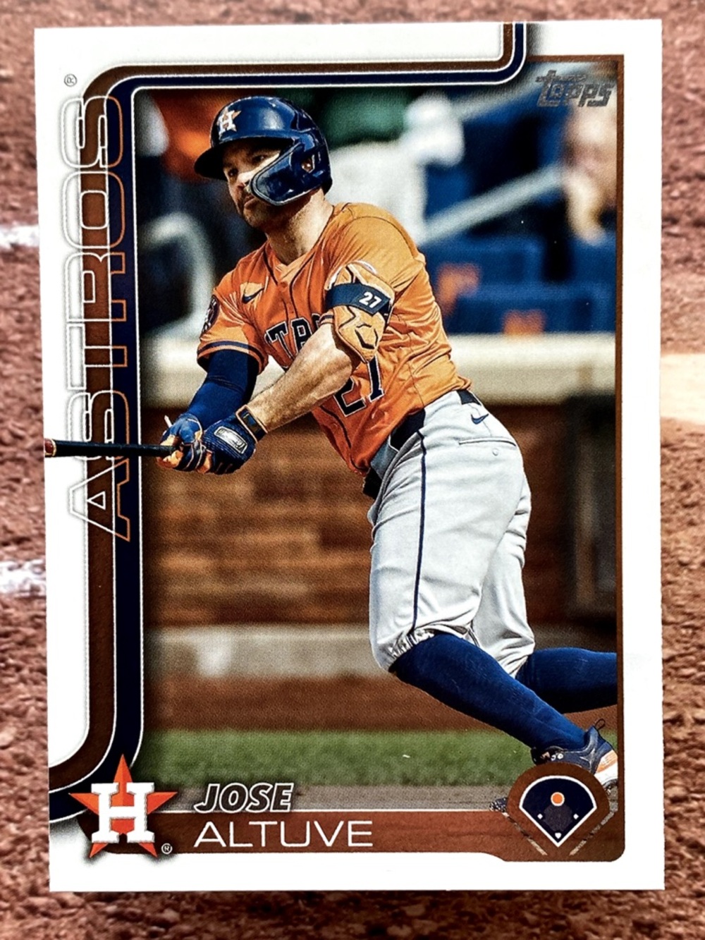 Topps Houston Astros JOSE ALTUVE Orange and Navy Baseball Card